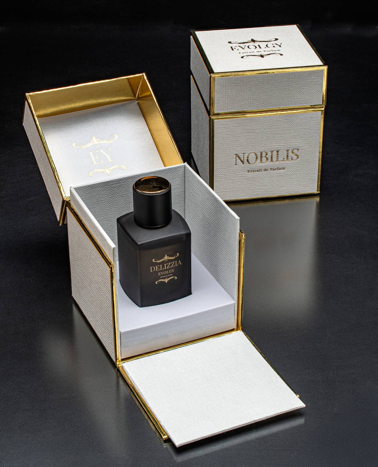 Emballage pour parfum avec logo