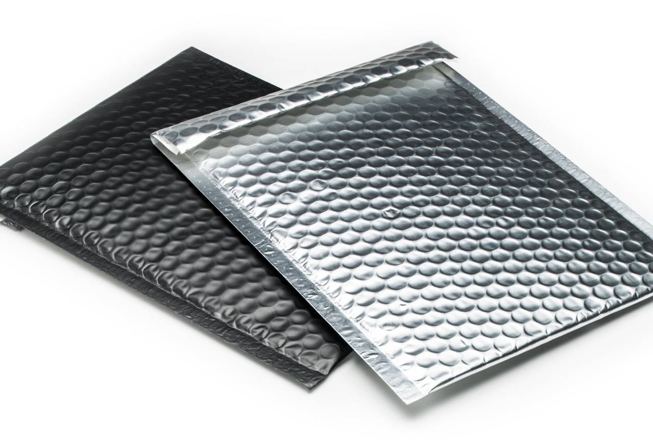 Metallic enveloppe molletonnée - emballage sûr, présentation élégante 