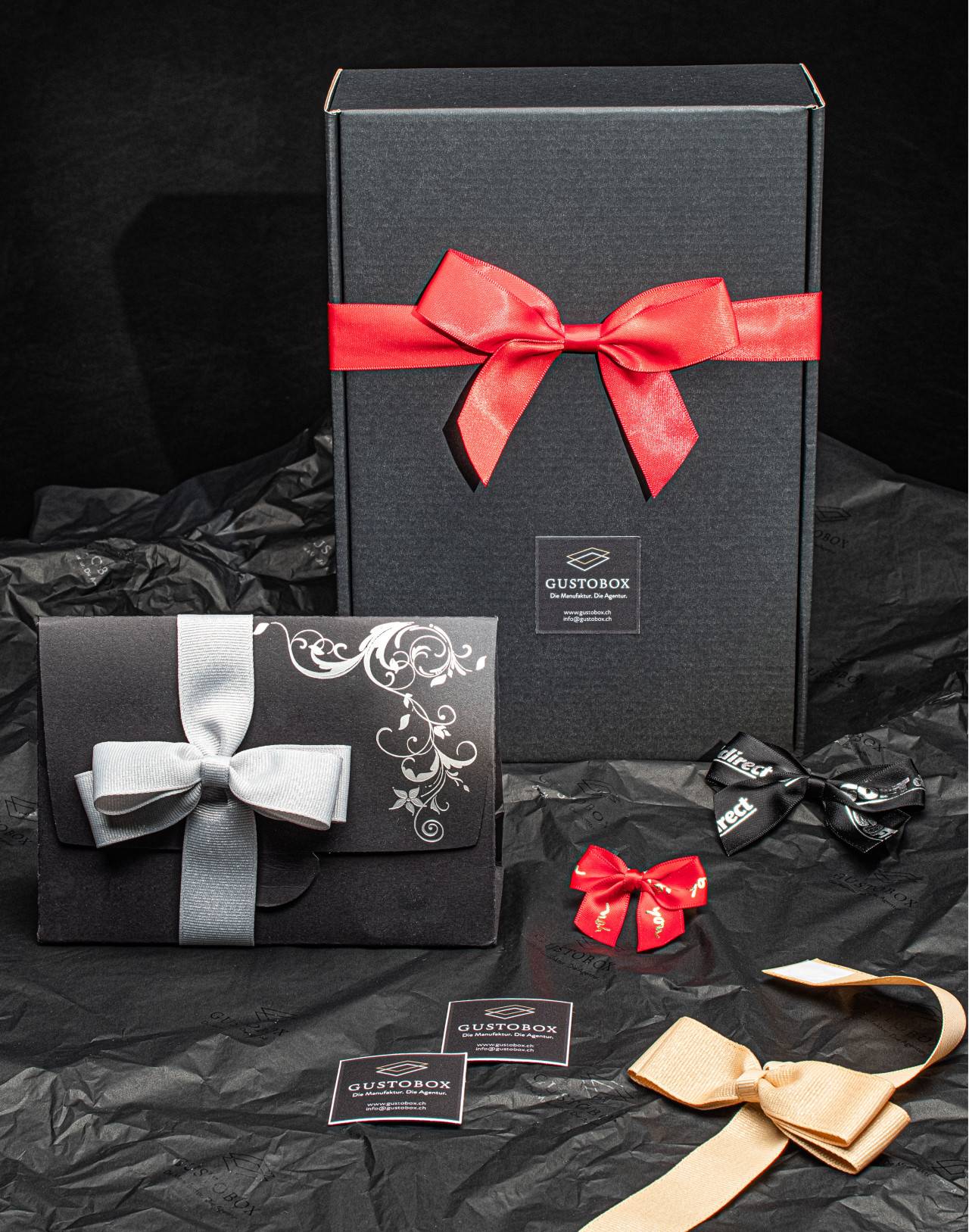 Gift box, black, bow