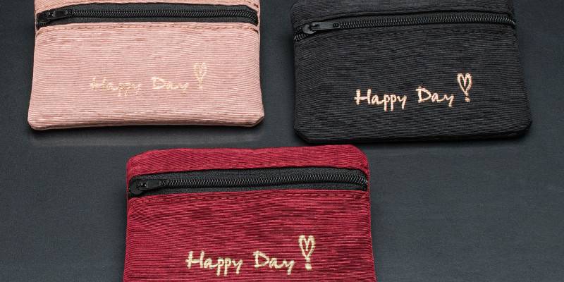 Prestige Pouch also in rose gold and grenadine