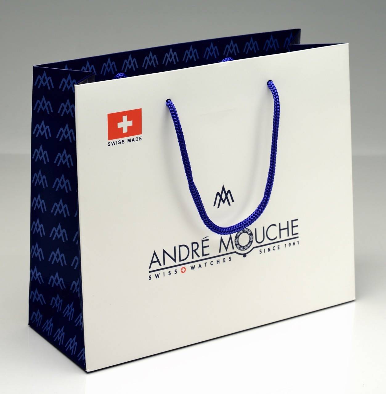 Papiertasche mit Logo