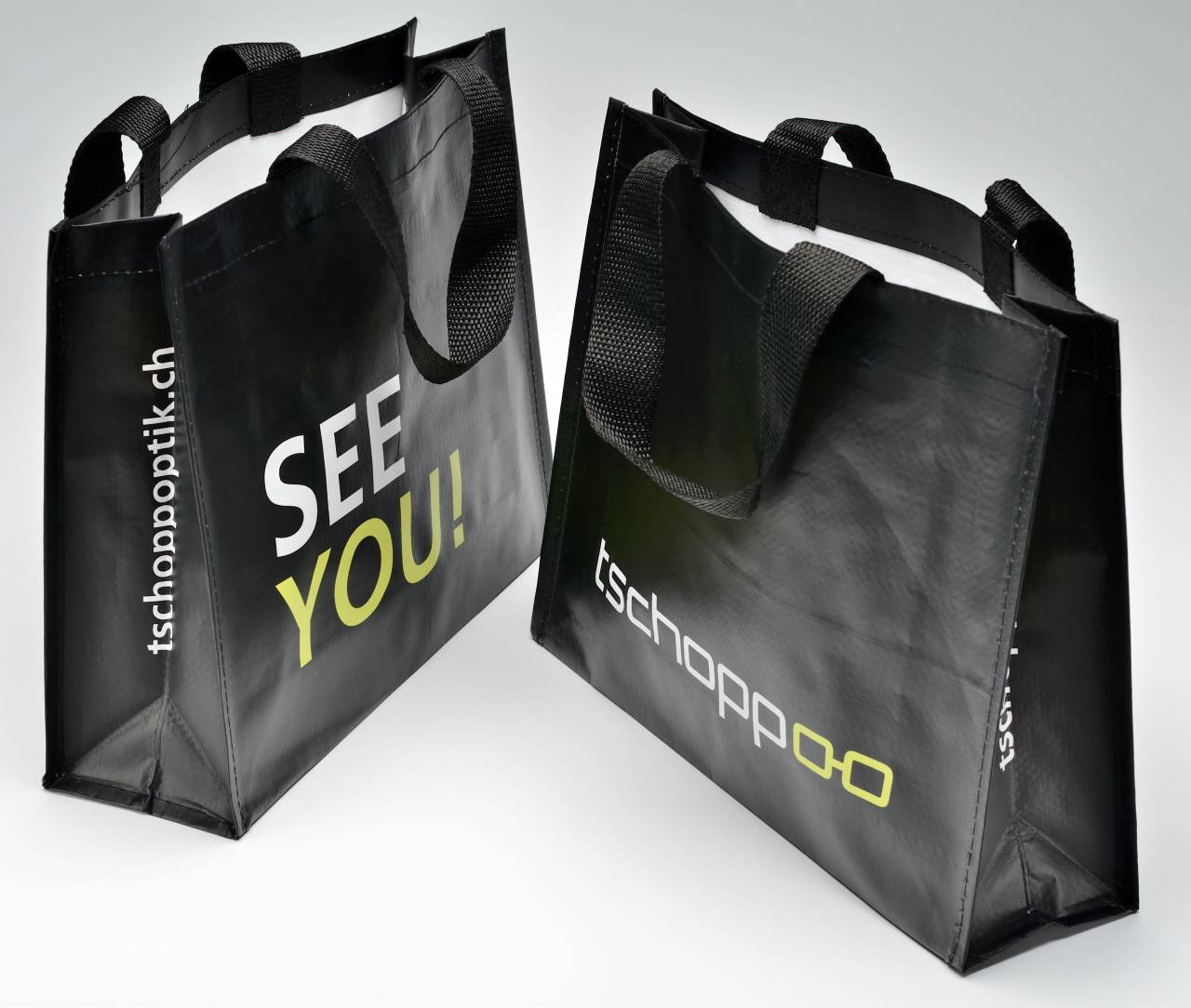 Tasche mit Logodruck
