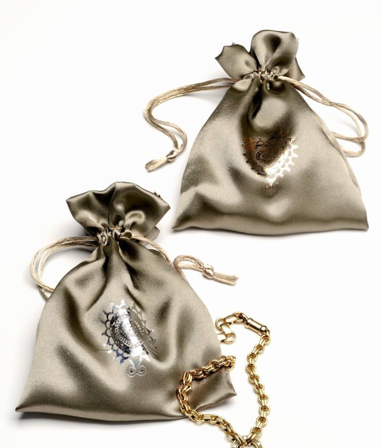 sachet en satin avec impression