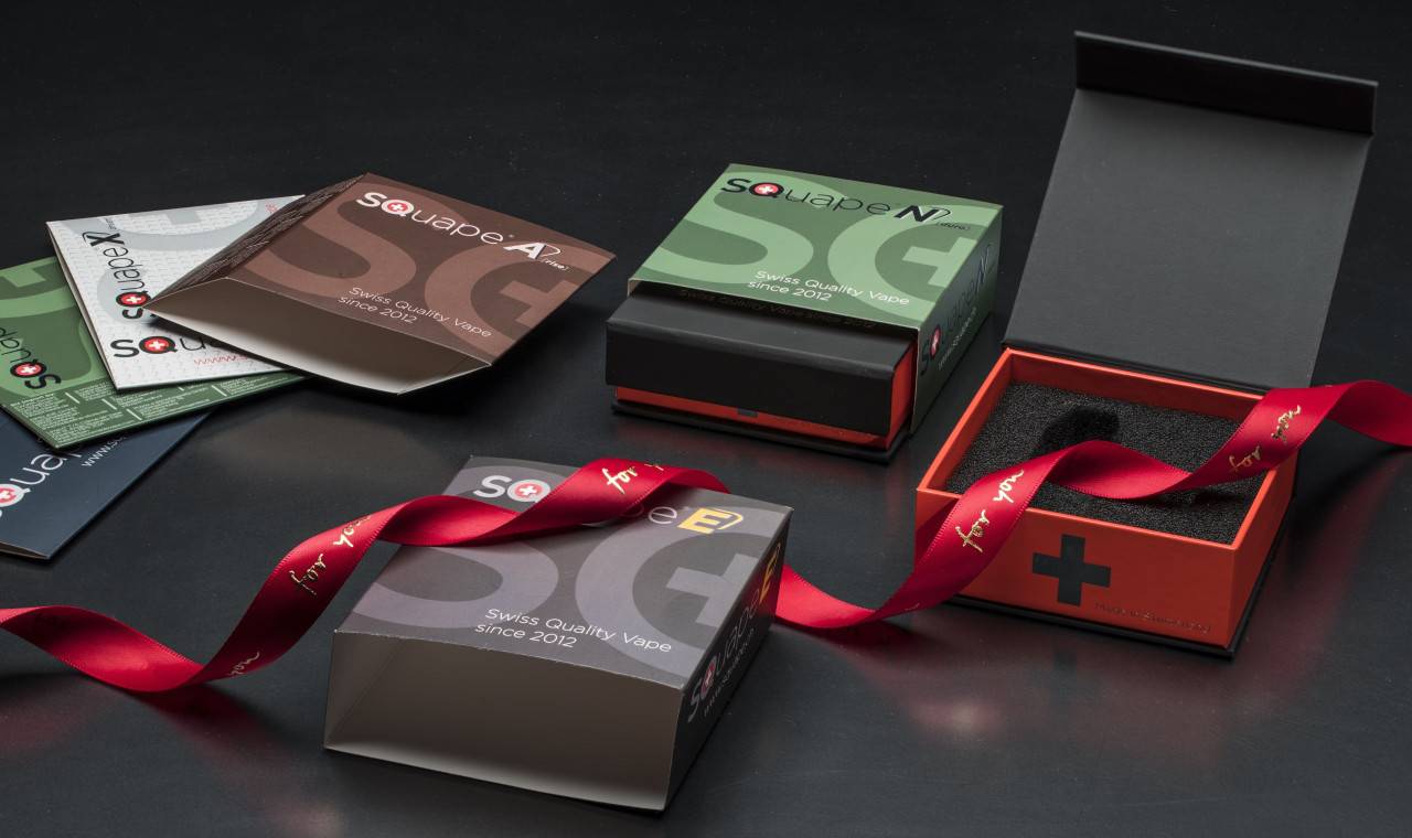 Product packaging for e-liquids with logo