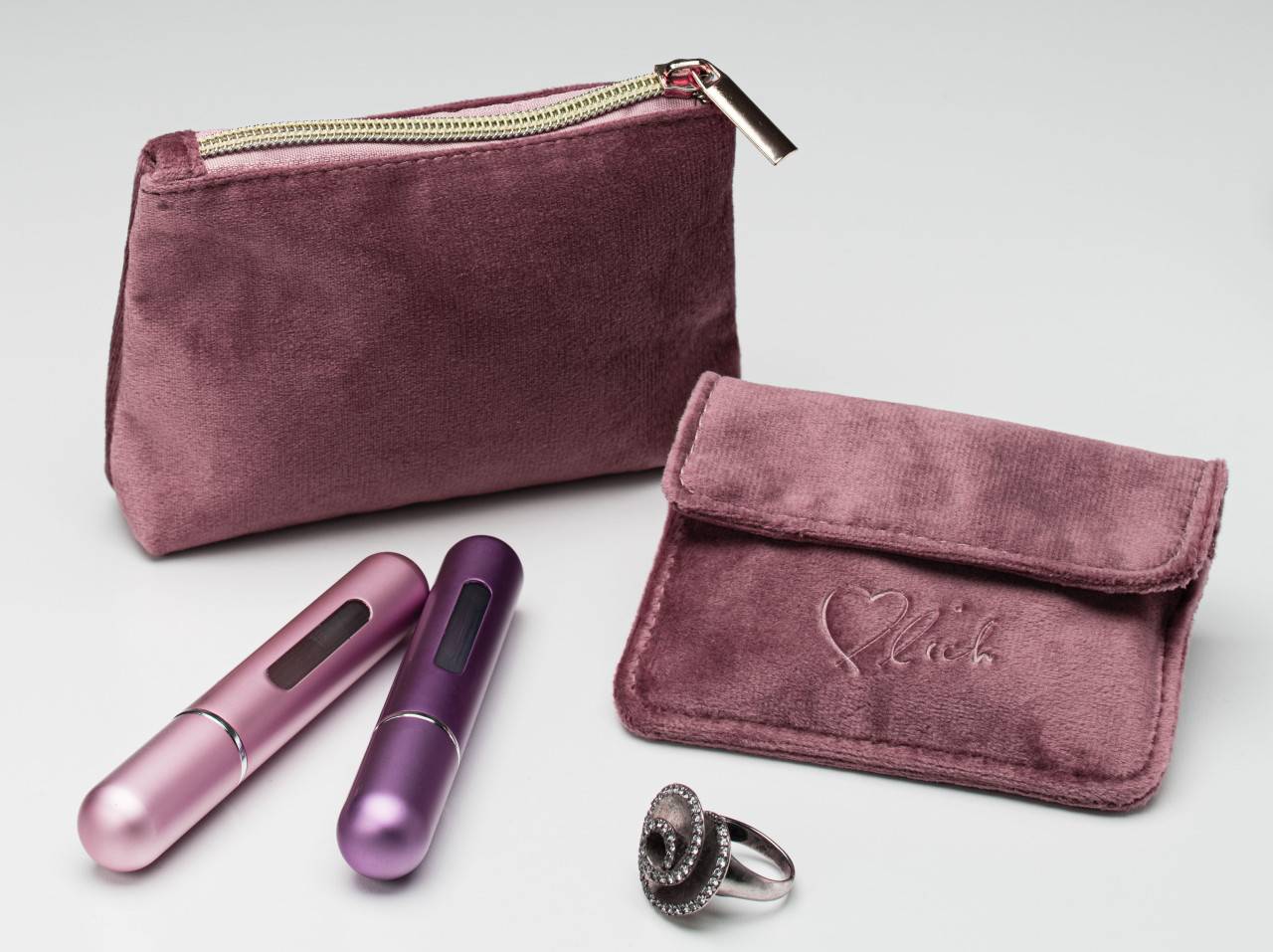 Velvet is in! Discover our velvet bags 