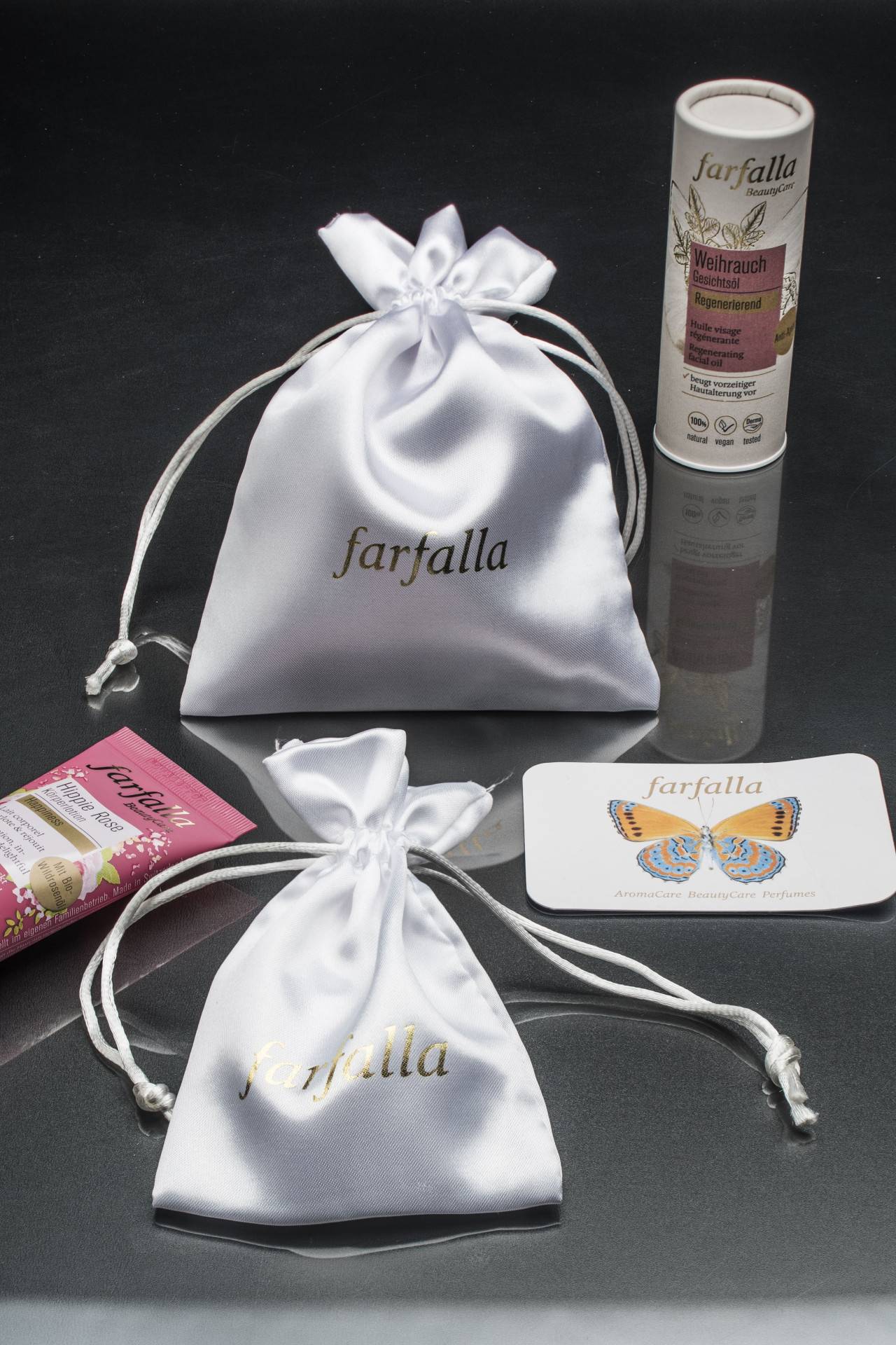 sachet en satin avec logo
